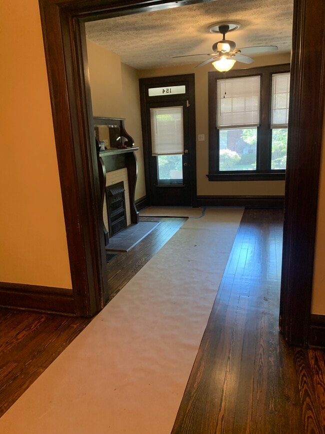 Building Photo - 154 E Gates St