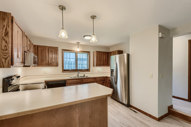 Kitchen - 2046 Pathways Dr