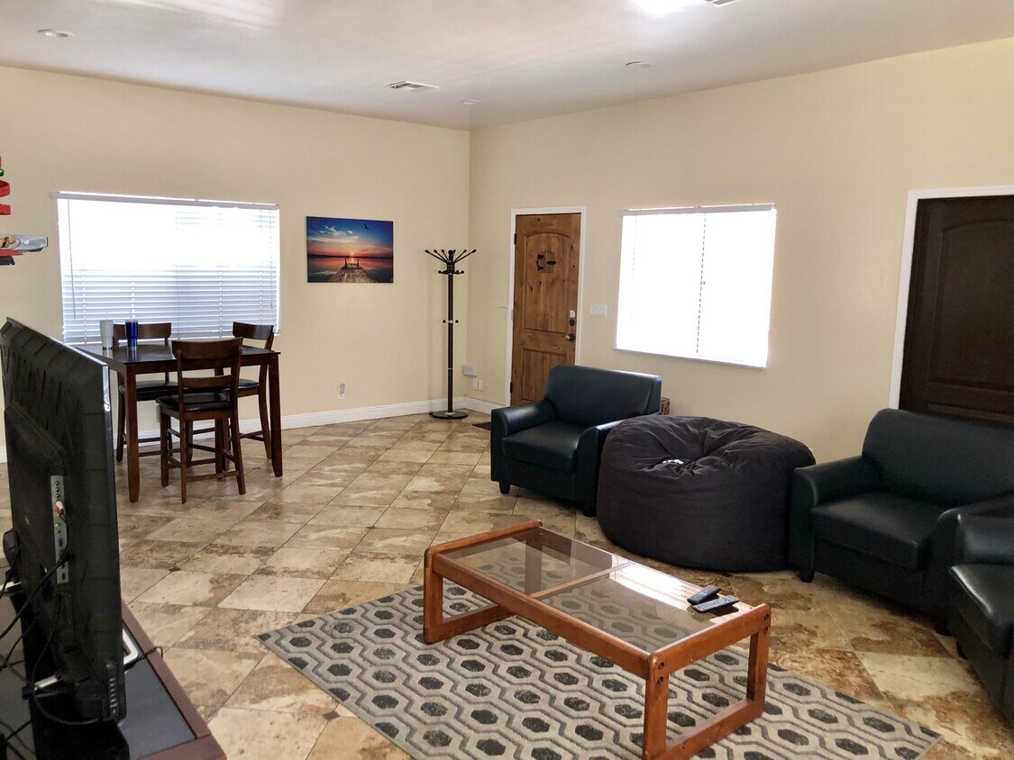 Foto del edificio - 9041 Cattaraugus Ave