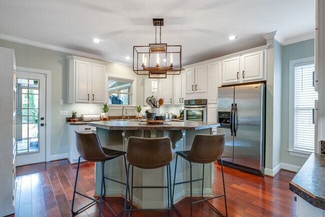 Foto del edificio - 1403 Arthur Ave