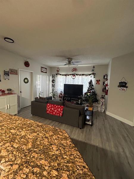 Foto del edificio - 2445 SW 18th Terrace