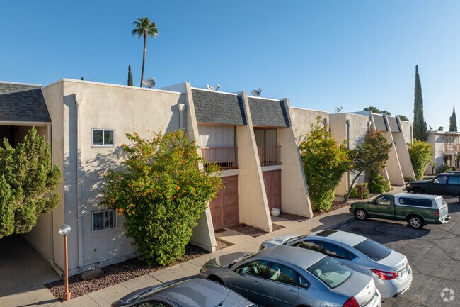 Foto del edificio - Las Colinas