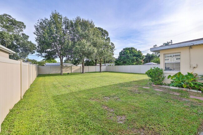 Foto del edificio - 619 40th Ave N