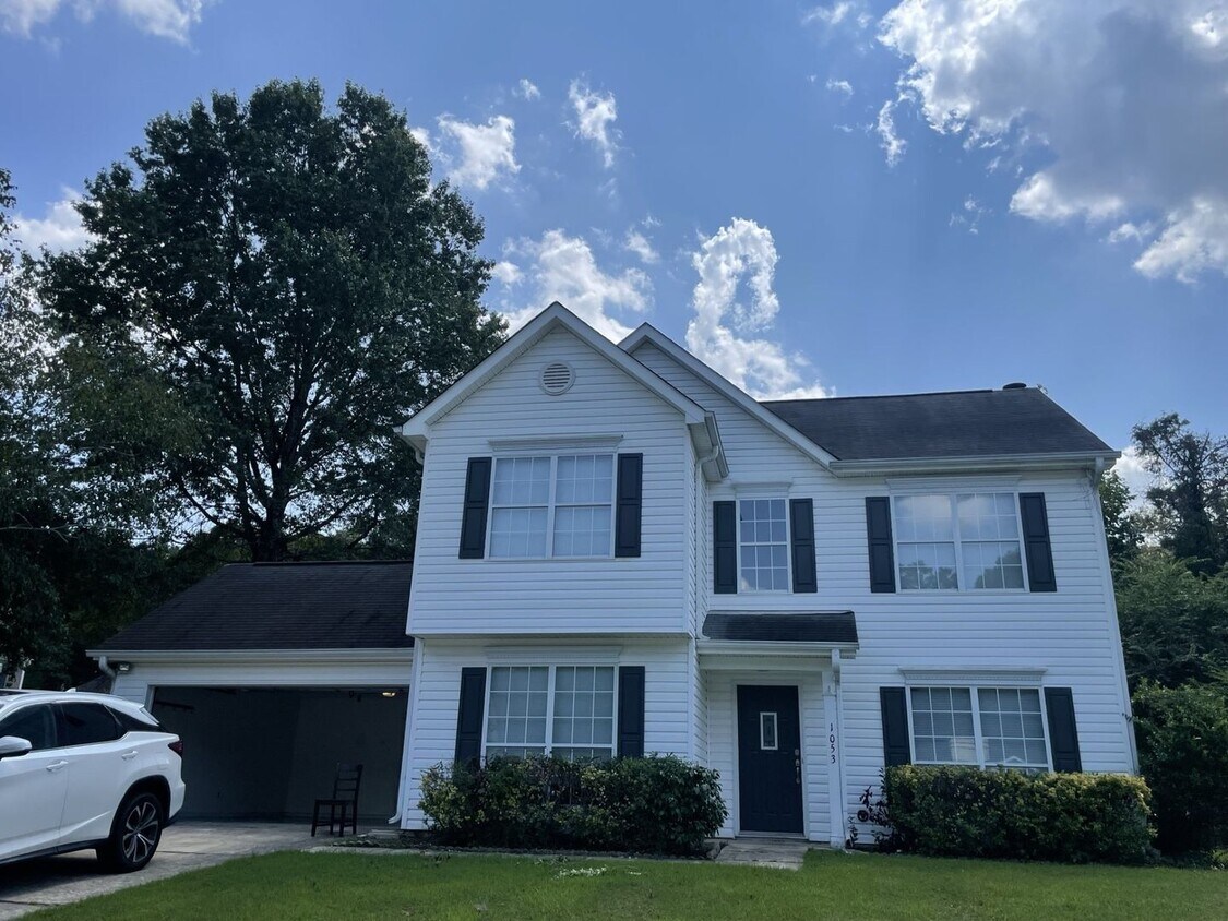 Foto principal - House in Auburn with fenced back yard!