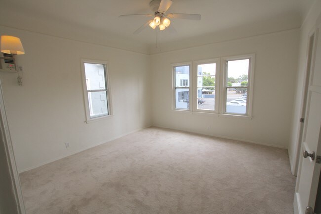 Foto del edificio - 147 N Hamilton Dr