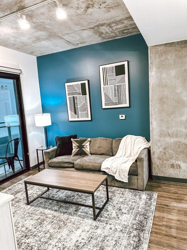 Foto del edificio - 1031 N Park Ave