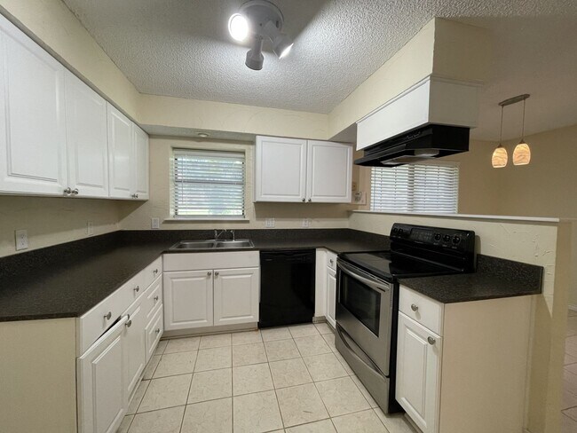 Foto del edificio - 5219 Stage Trail Dr, Arlington, TX 76017