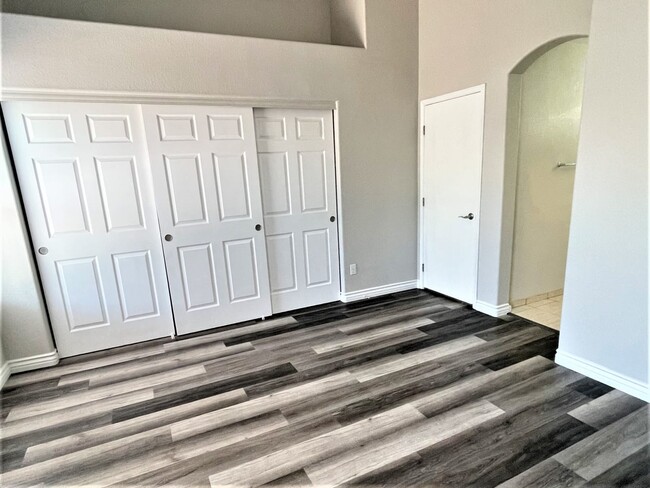 Foto del edificio - 3327 Wild Filly Ln
