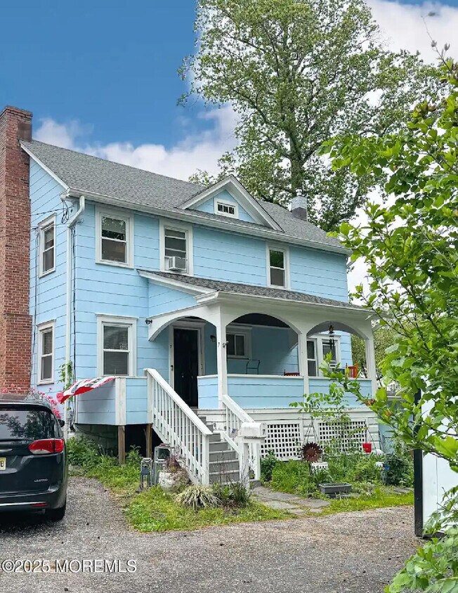 Primary Photo - 7 Dock St
