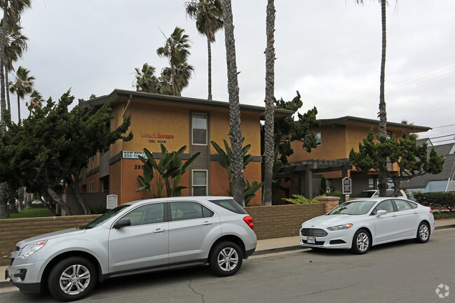 Building Photo - Elan Beachhouse Del Mar