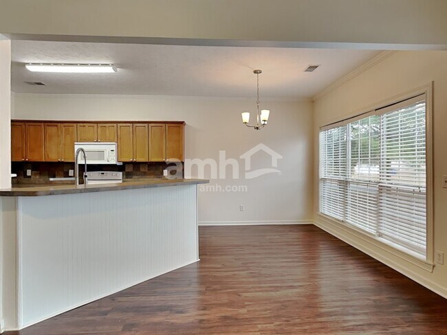 Foto del edificio - 109 Magnolia Dr