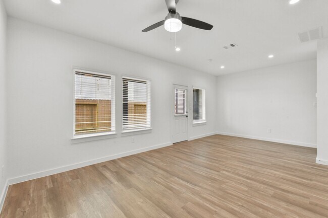 Foto del edificio - Modern Smart Home for Lease