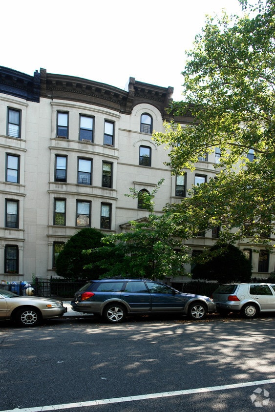 Primary Photo - 457 3rd St