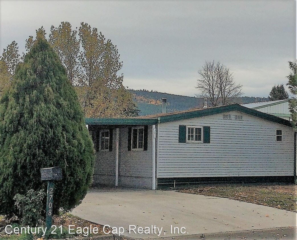 Primary Photo - 3 br, 2 bath House - 2708 Empire Dr.