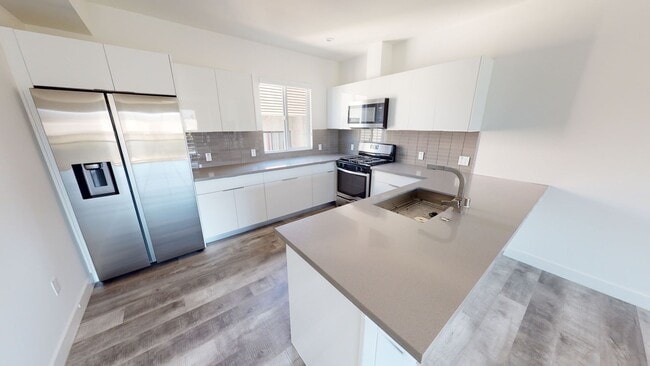 Interior Photo - 12905 Landale Street