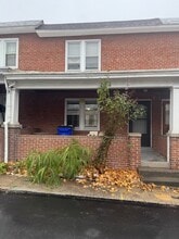 Building Photo - 227 N Penn St