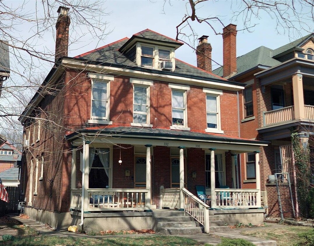 Primary Photo - 330 W Hubbard