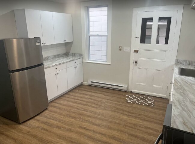 Foto del edificio - 813 Eynon St