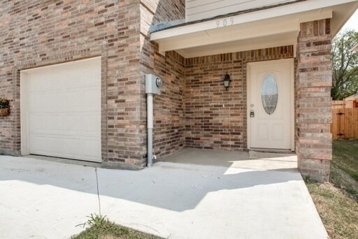 Building Photo - Gorgeous 3 bedroom Duplex for rent in Prin...