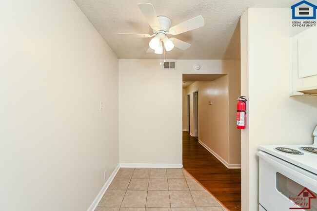 Foto del edificio - 441 Harding Pl
