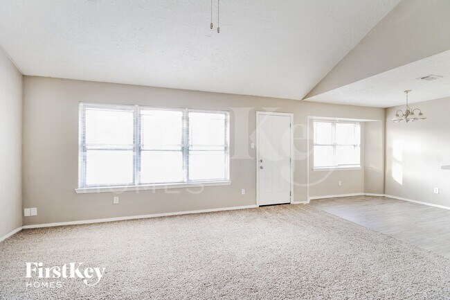 Foto del edificio - 9806 Charmont Rd