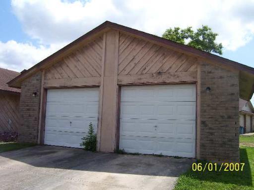Foto del edificio - 8904 Meadow Trace