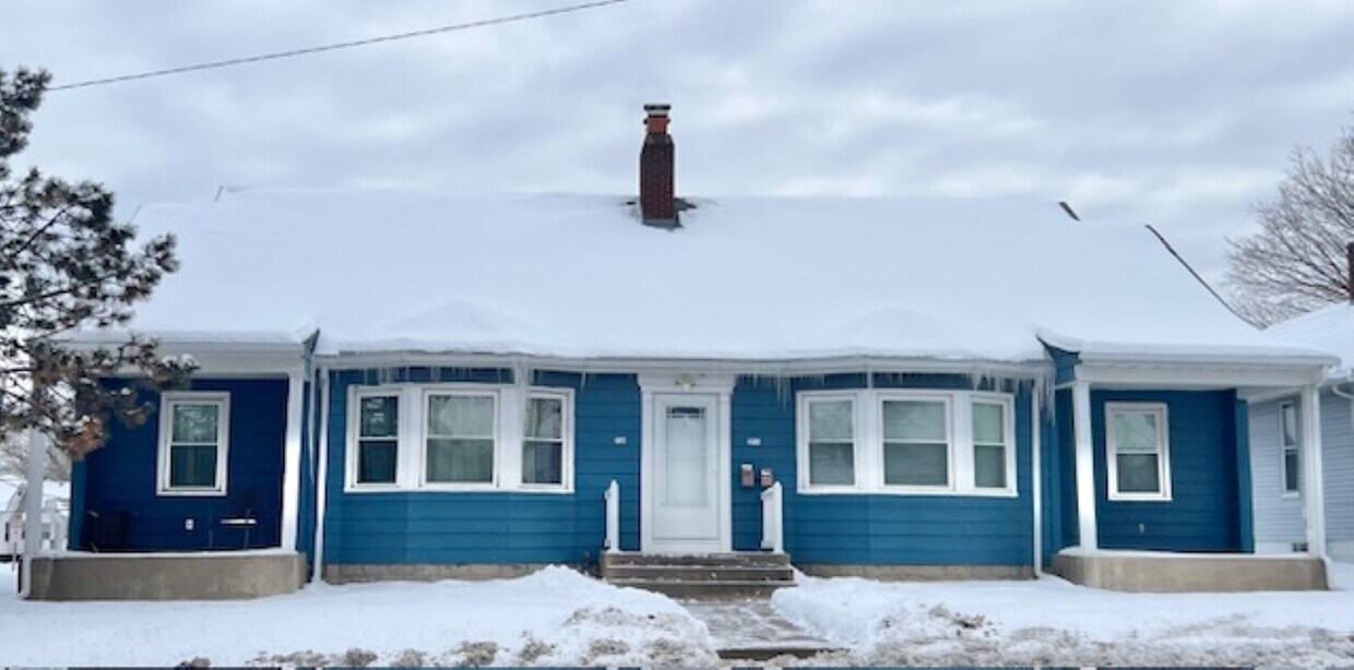 Foto principal - 2133 N Division St