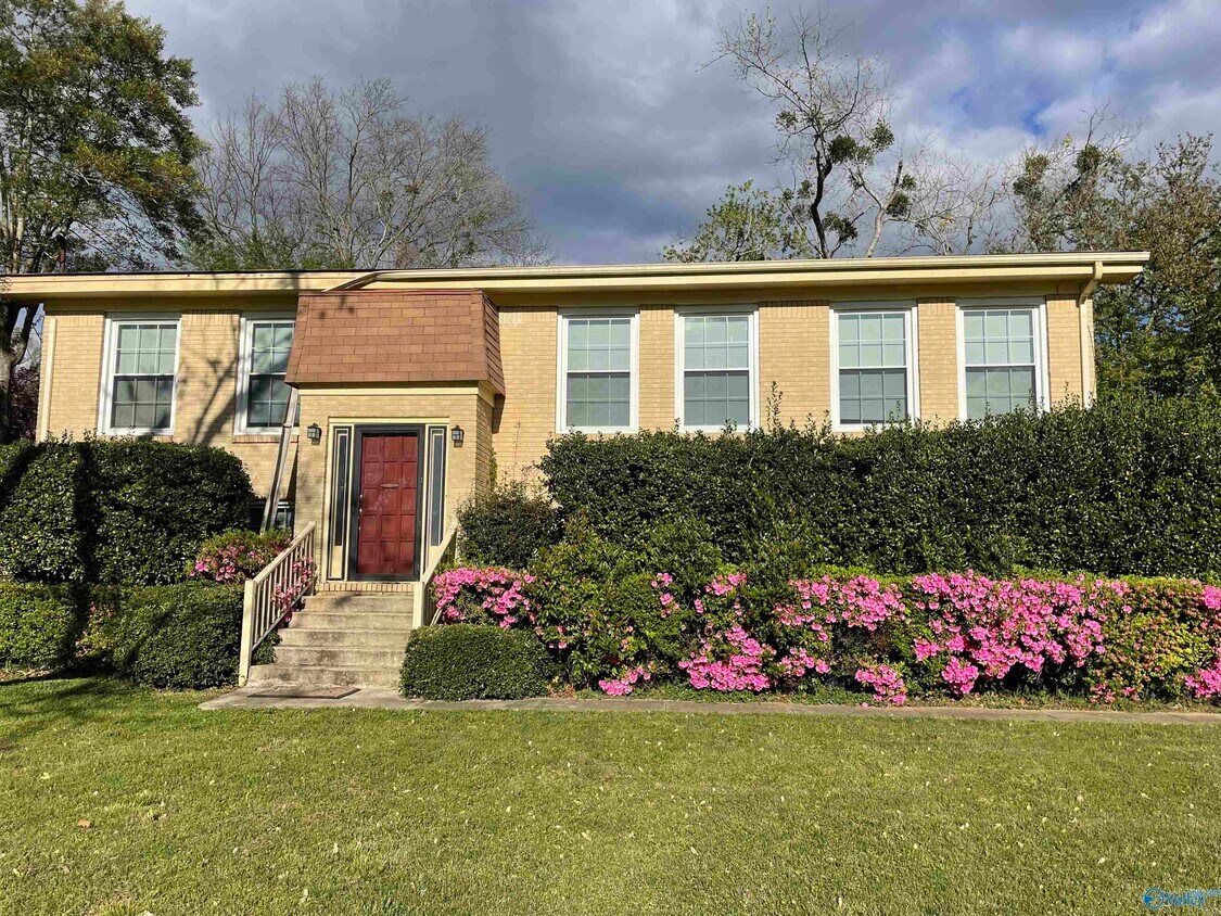 Foto principal - 7735 Mallard Rd SW