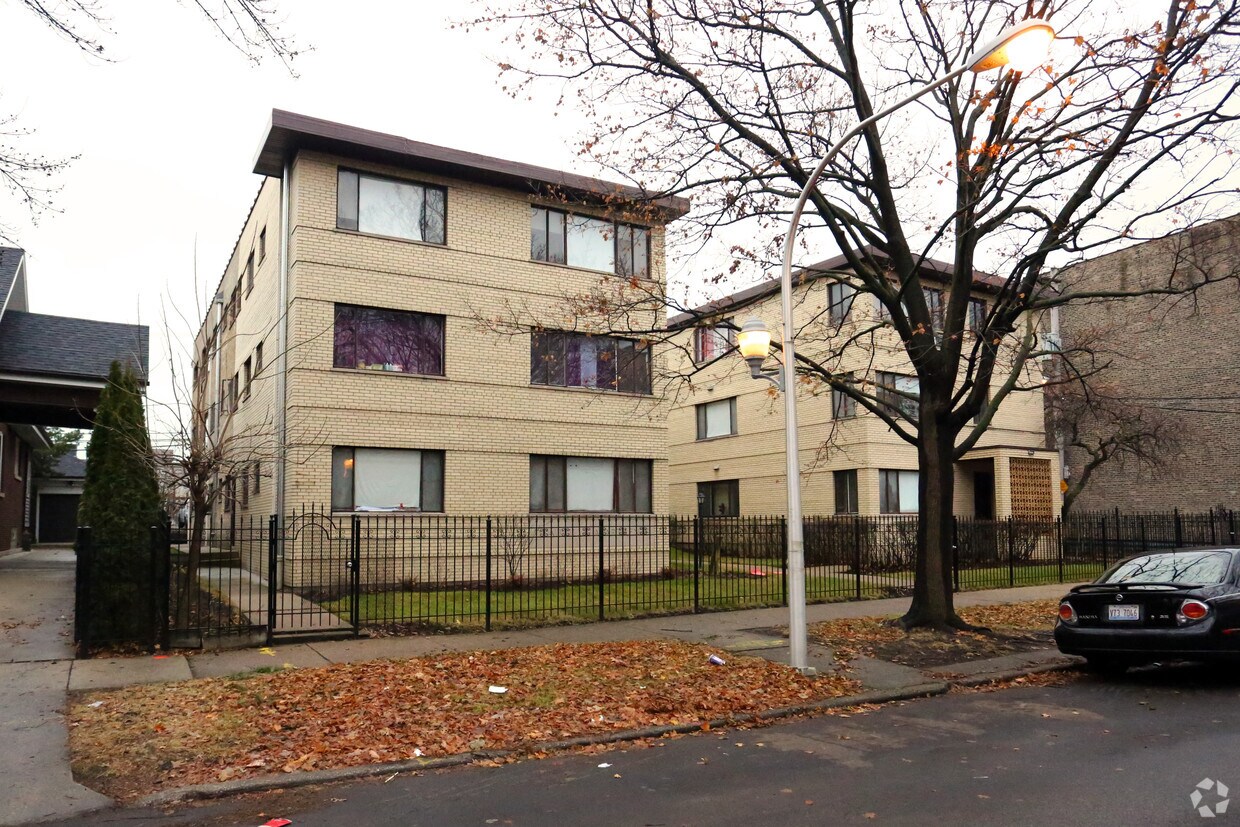 Foto del edificio - 6715 N Hermitage Ave