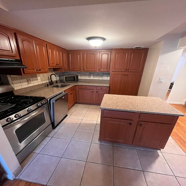 Foto del edificio - 217 E 111th St
