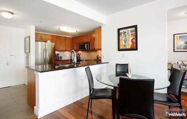 Foto del edificio - 88 Morgan St