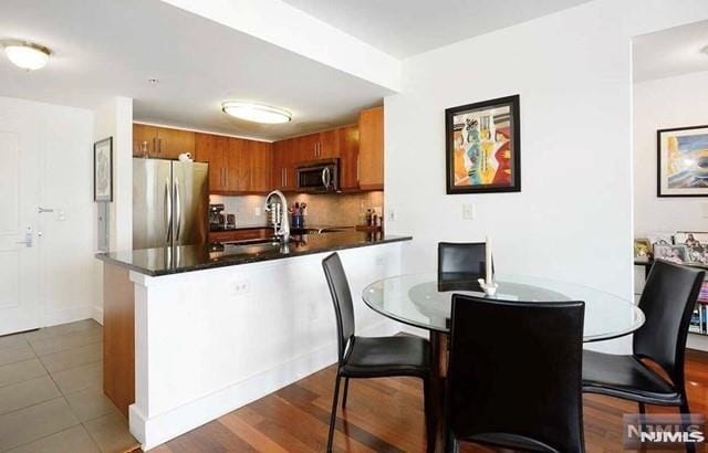 Building Photo - 88 Morgan St