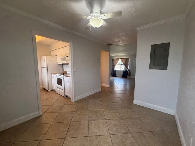 Foto del edificio - Spacious 2 bedroom 2.5 bathroom condo