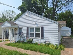 Building Photo - 717 E Gift Ave