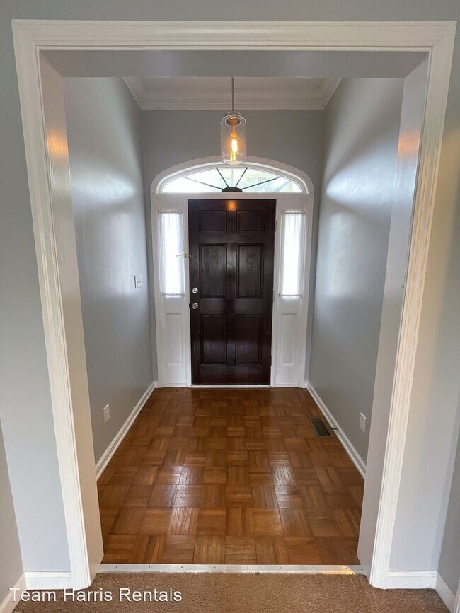 Building Photo - 3 br, 2 bath House - 409 Regal Court