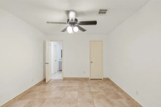Building Photo - 15602 Oleta Ln