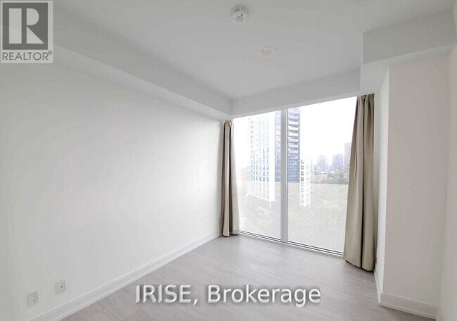 Photo du bâtiment - 181 Dundas St E