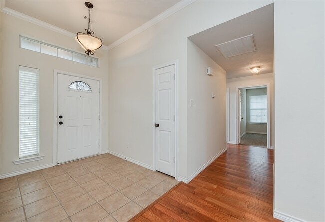 Foto del edificio - 1207 Portsmouth Ct