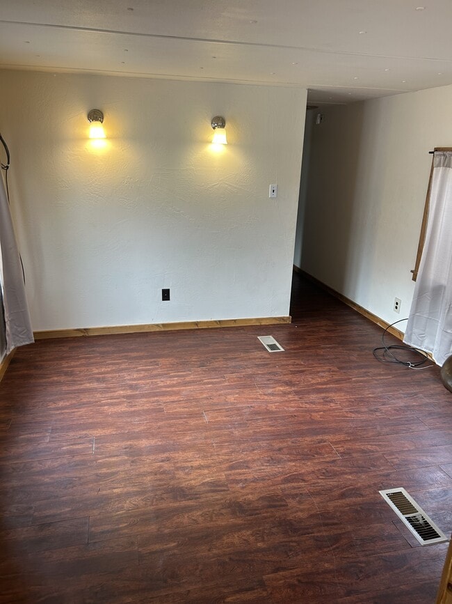 Foto del edificio - 820 N Montana St