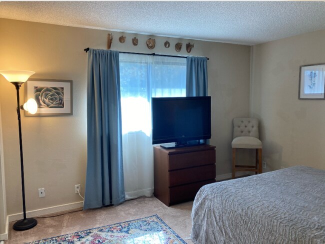 Foto del edificio - 8750 Mountain Blvd