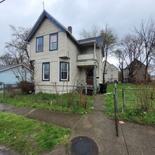 Building Photo - 2377 E 84th St