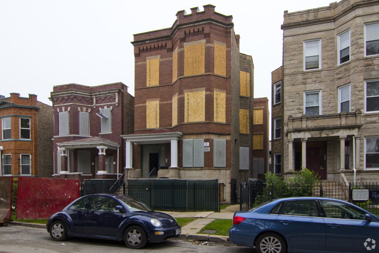 Building Photo - 1451 N Washtenaw Ave