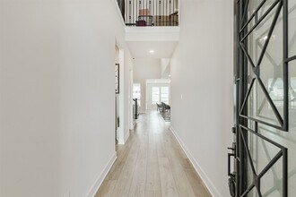 Building Photo - 9243 Trimble Lndg Dr