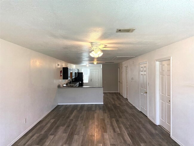 Foto del edificio - 9822 Candy Ct