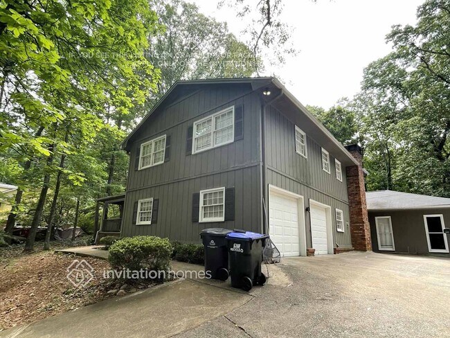 Building Photo - 960 Hunterhill Dr