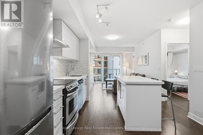 Building Photo - 58 Orchard View Blvd