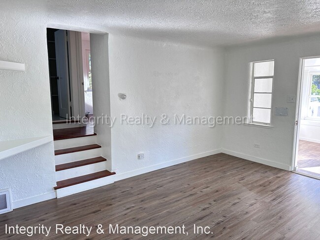 Building Photo - 2 br, 1 bath House - 1415 Valentia St Unit A
