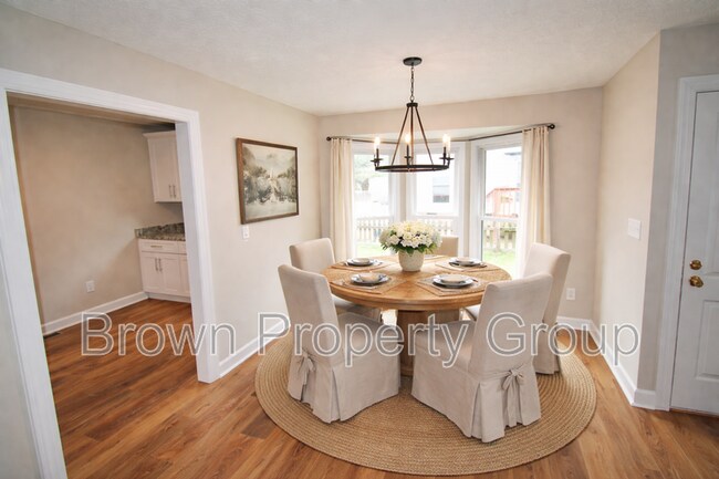 Foto del edificio - 6580 Applewhite Rd