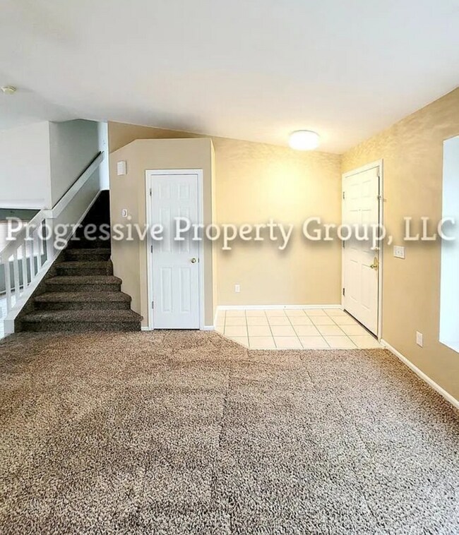 Building Photo - Beautiful 4-Bedroom Gem in the Heart of Br...