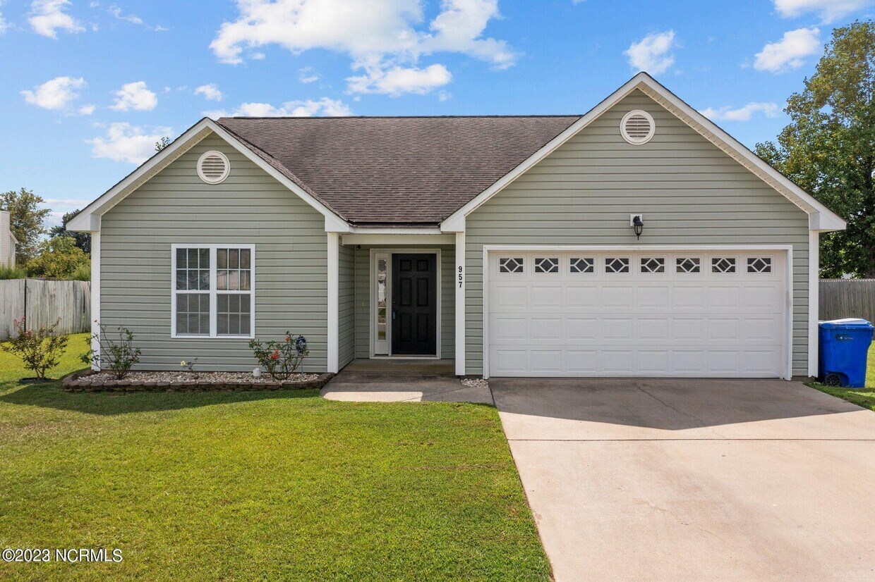 Primary Photo - 957 Ellery Dr